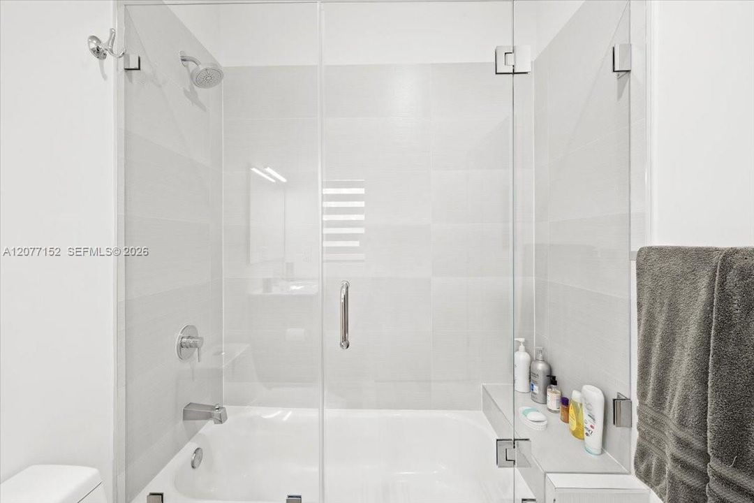 En Venta: $459,900 (2 camas, 2 baños, 1520 Pies cuadrados)