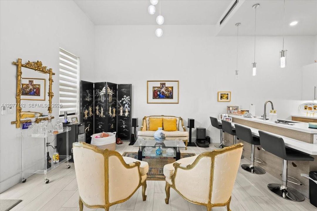 En Venta: $459,900 (2 camas, 2 baños, 1520 Pies cuadrados)