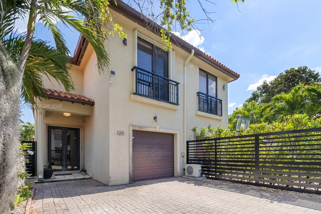 For Sale: $1,290,000 (3 beds, 3 baths, 2167 Square Feet)
