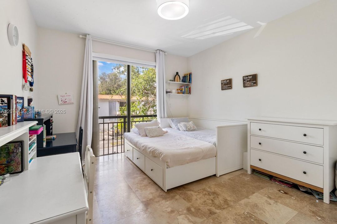 For Sale: $1,290,000 (3 beds, 3 baths, 2167 Square Feet)