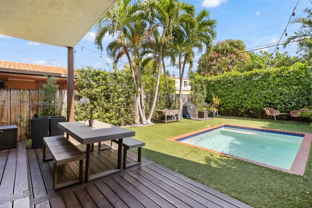 For Sale: $1,290,000 (3 beds, 3 baths, 2167 Square Feet)