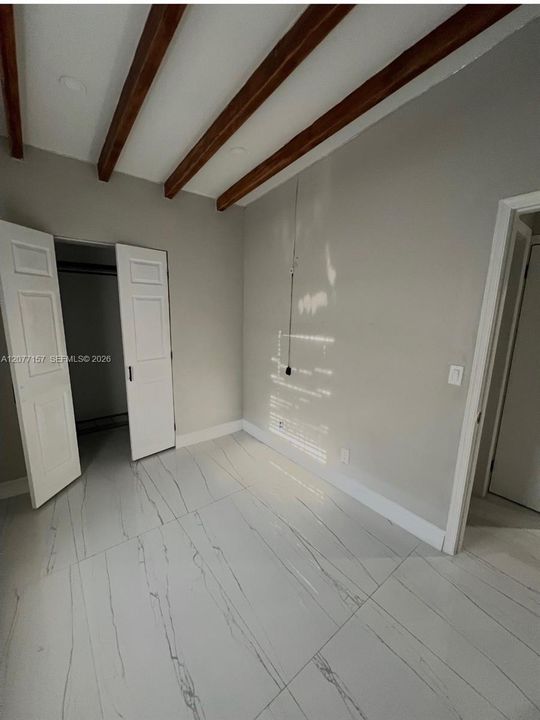 En Venta: $475,000 (4 camas, 2 baños, 1168 Pies cuadrados)