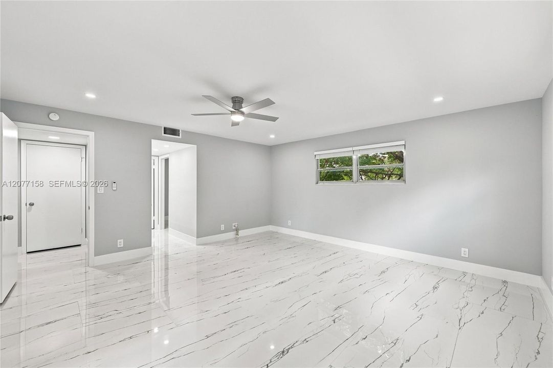 En Venta: $324,900 (2 camas, 2 baños, 1291 Pies cuadrados)
