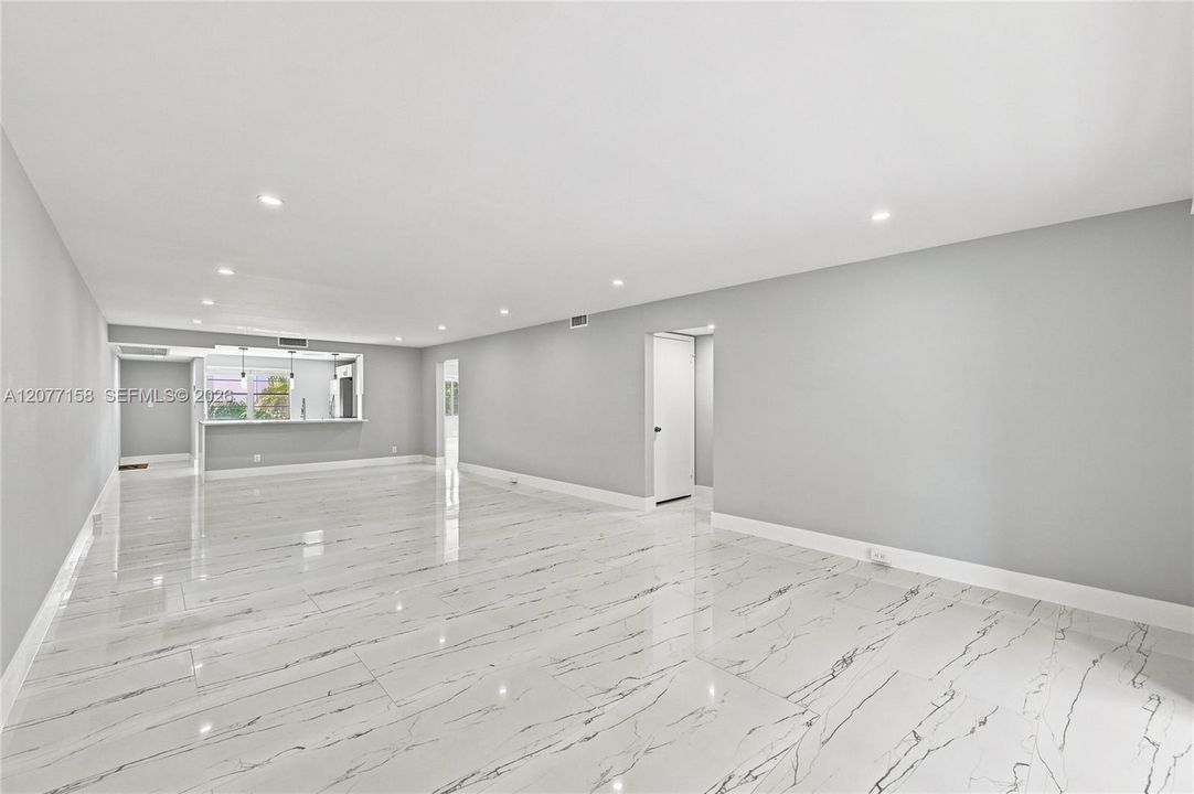 En Venta: $324,900 (2 camas, 2 baños, 1291 Pies cuadrados)