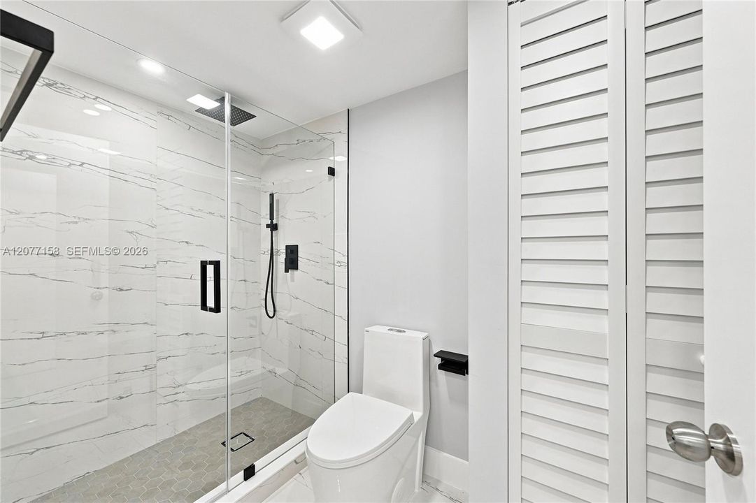 En Venta: $324,900 (2 camas, 2 baños, 1291 Pies cuadrados)