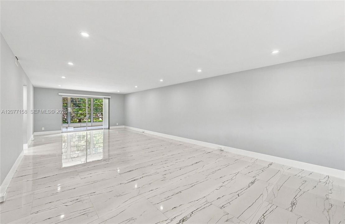 En Venta: $324,900 (2 camas, 2 baños, 1291 Pies cuadrados)