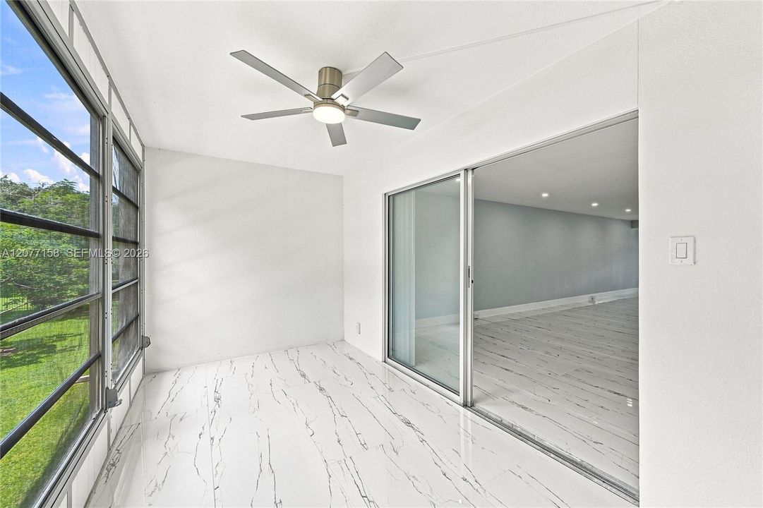En Venta: $324,900 (2 camas, 2 baños, 1291 Pies cuadrados)