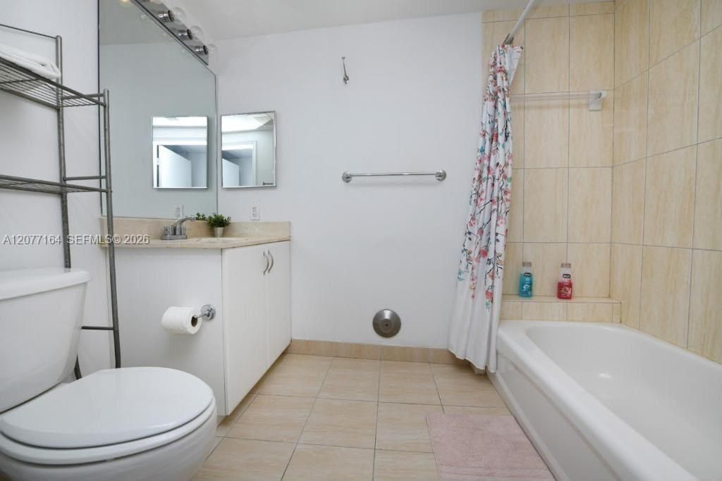 В аренду: $2,100 (0 спален, 1 ванн, 401 Квадратных фут)