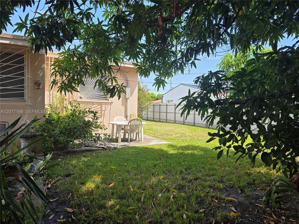 En Venta: $609,995 (3 camas, 2 baños, 1491 Pies cuadrados)