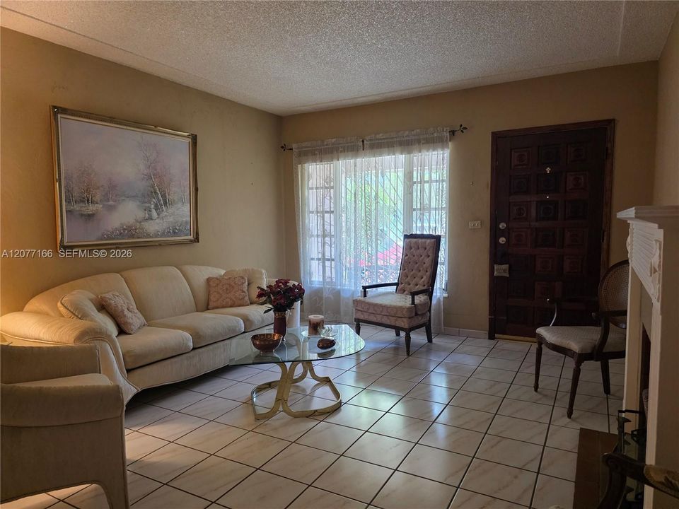 En Venta: $609,995 (3 camas, 2 baños, 1491 Pies cuadrados)