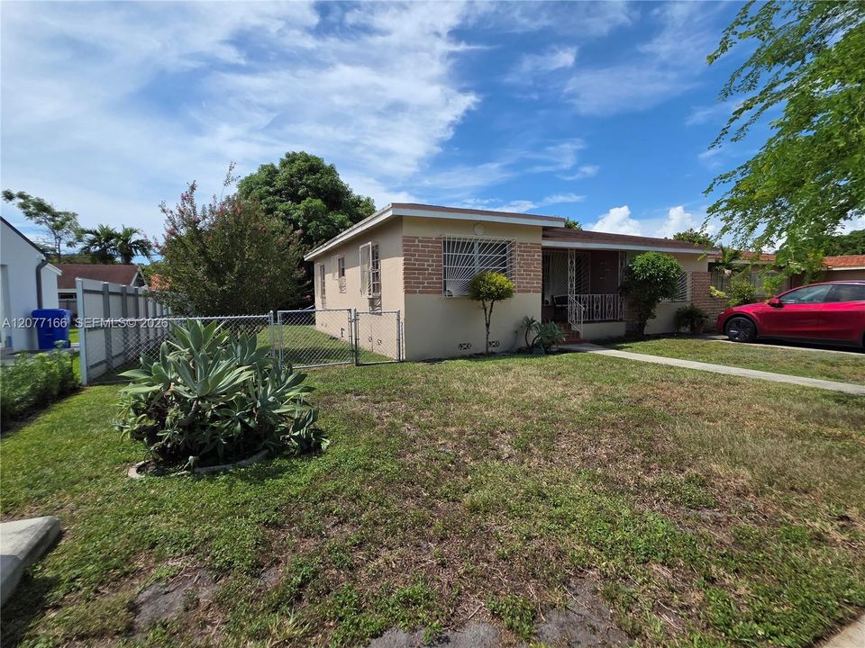 En Venta: $609,995 (3 camas, 2 baños, 1491 Pies cuadrados)