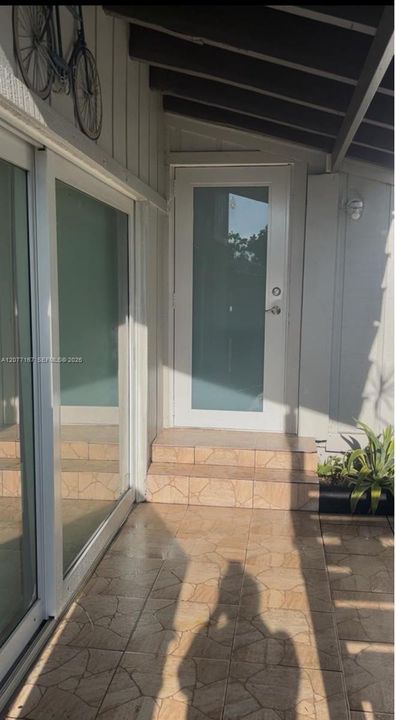 En Venta: $470,000 (3 camas, 3 baños, 1365 Pies cuadrados)
