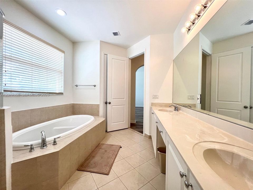 For Rent: $4,300 (3 beds, 2 baths, 1996 Square Feet)