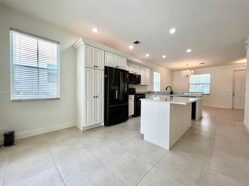 For Rent: $4,300 (3 beds, 2 baths, 1996 Square Feet)