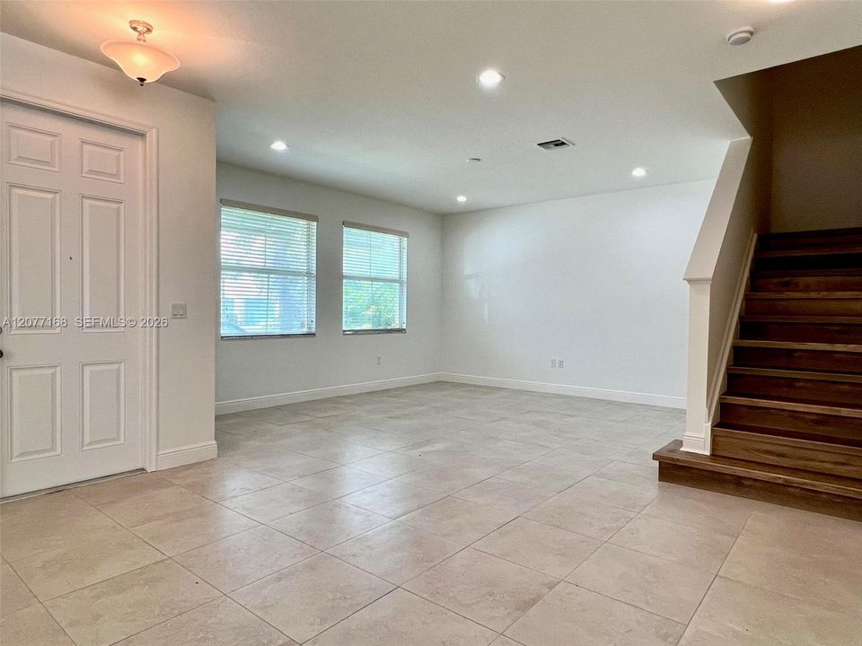 For Rent: $4,300 (3 beds, 2 baths, 1996 Square Feet)