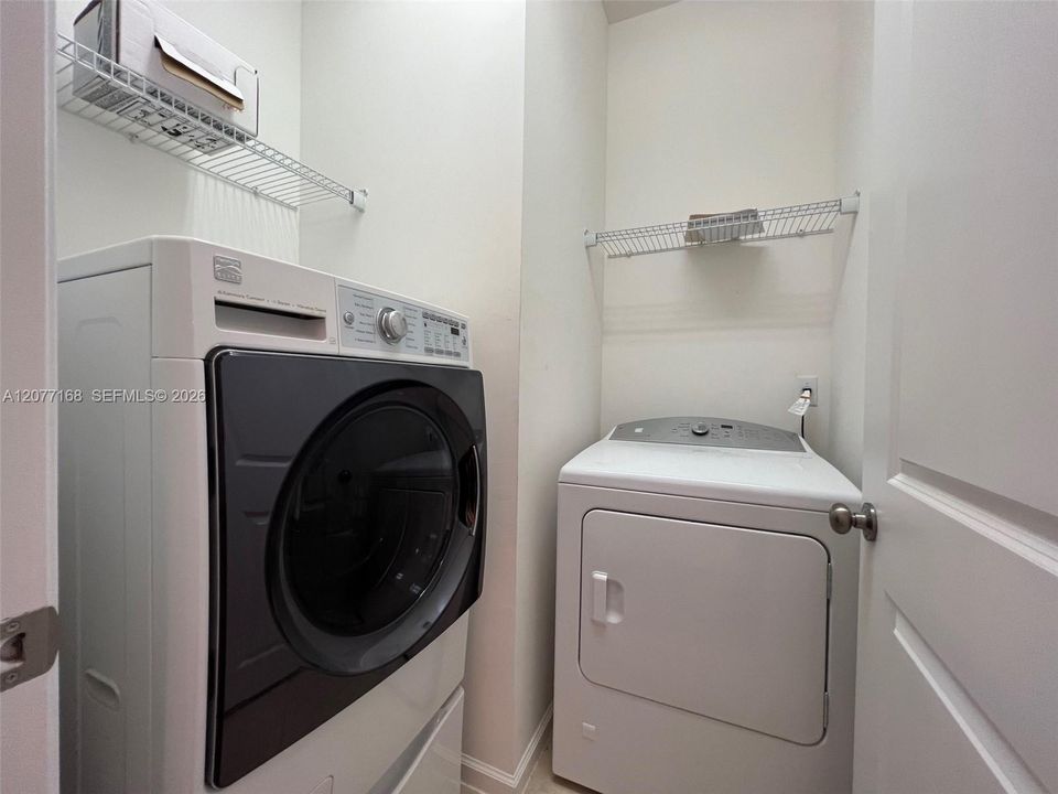 For Rent: $4,300 (3 beds, 2 baths, 1996 Square Feet)