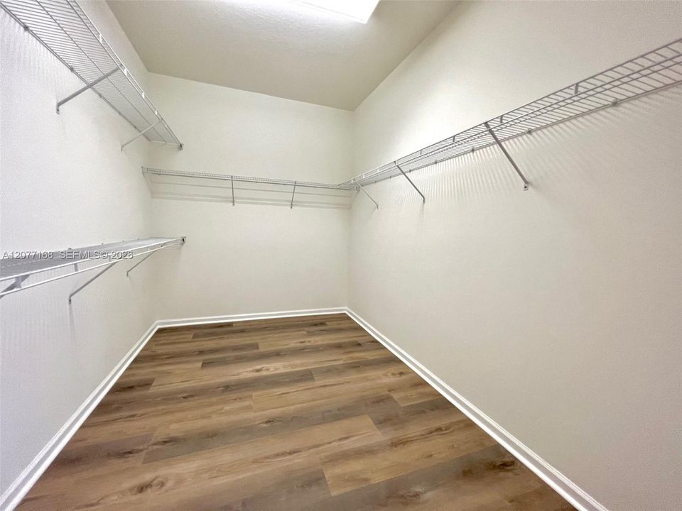 For Rent: $4,300 (3 beds, 2 baths, 1996 Square Feet)