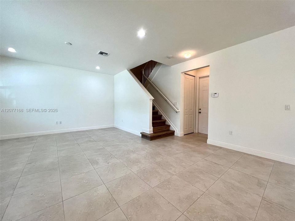 For Rent: $4,300 (3 beds, 2 baths, 1996 Square Feet)