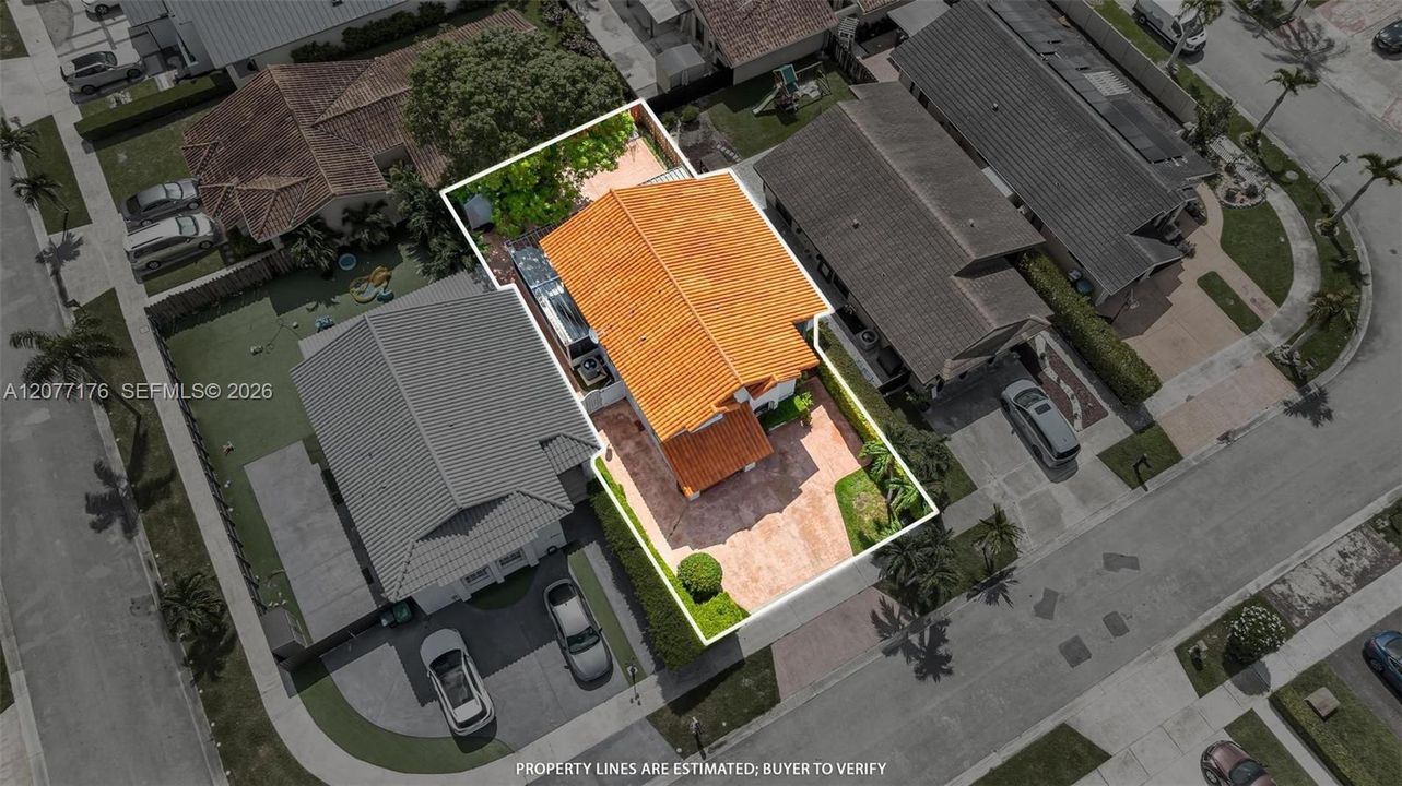 En Venta: $690,000 (3 camas, 3 baños, 1858 Pies cuadrados)