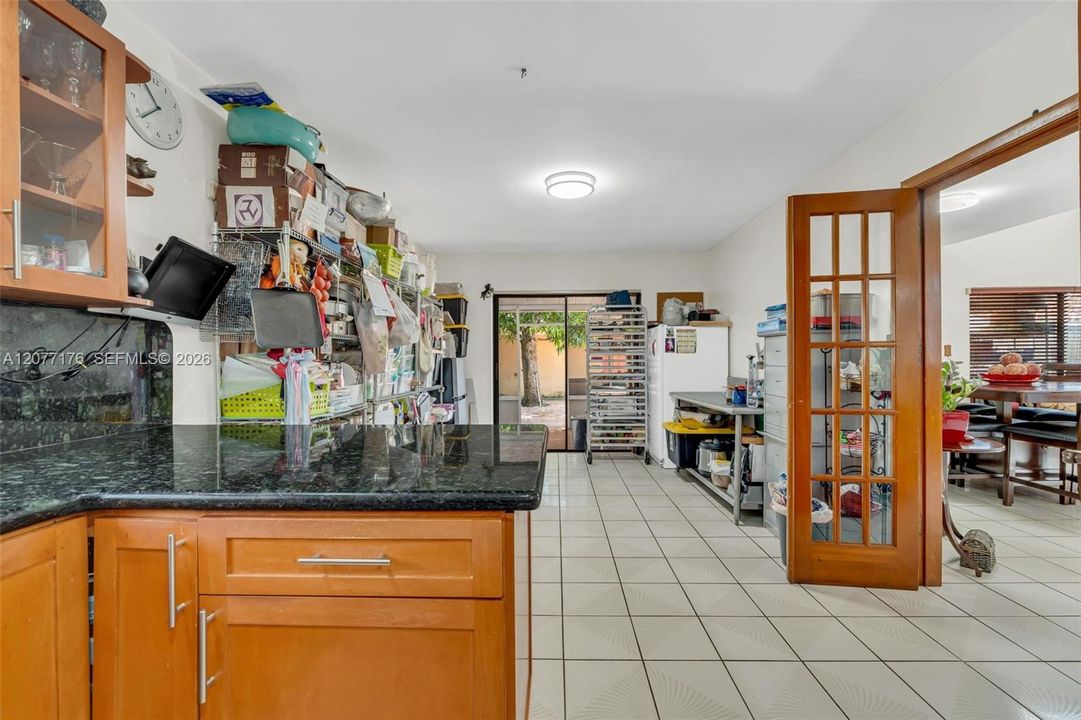 En Venta: $690,000 (3 camas, 3 baños, 1858 Pies cuadrados)
