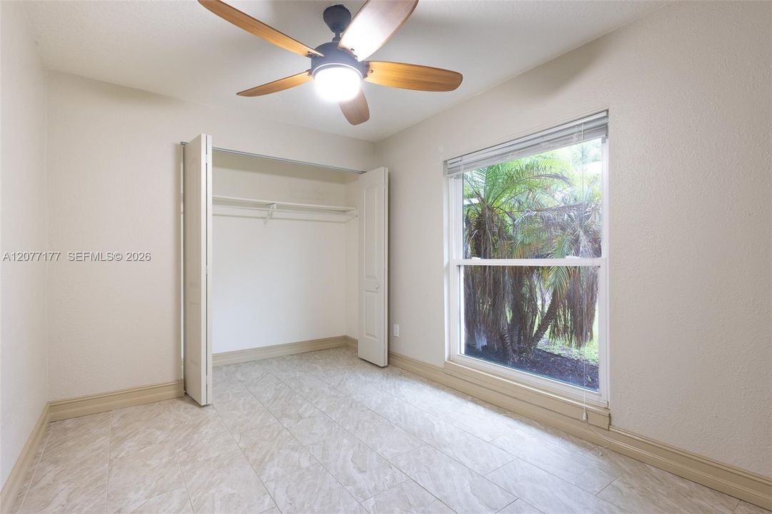 En Venta: $415,000 (3 camas, 2 baños, 1612 Pies cuadrados)