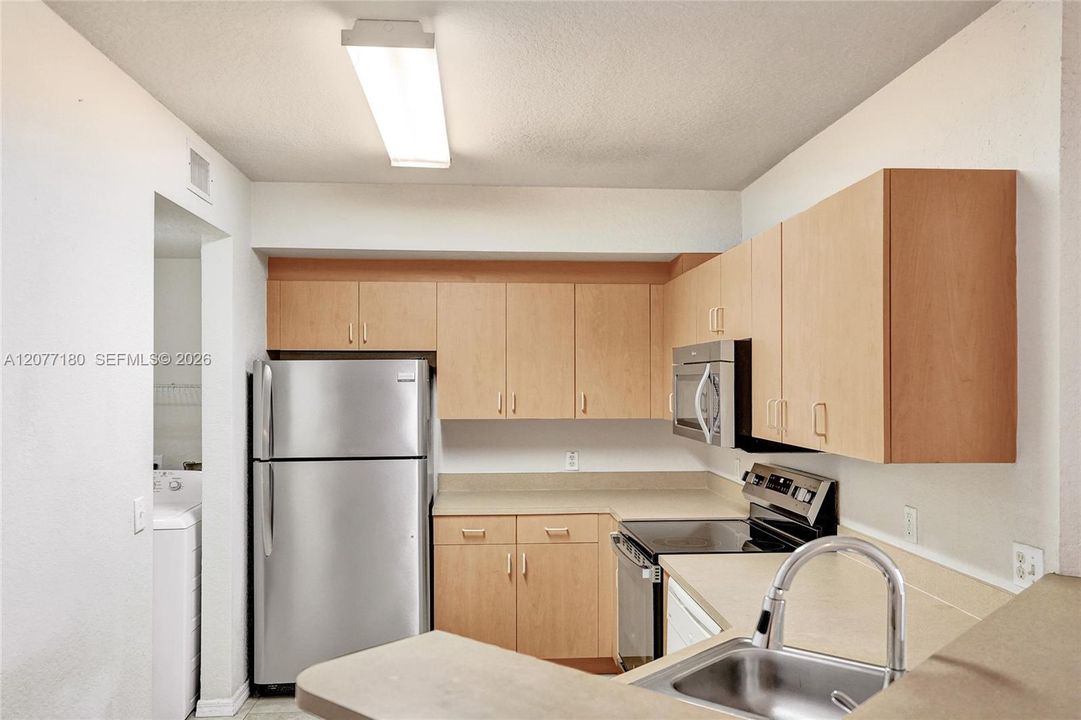 En Venta: $200,000 (1 camas, 1 baños, 878 Pies cuadrados)