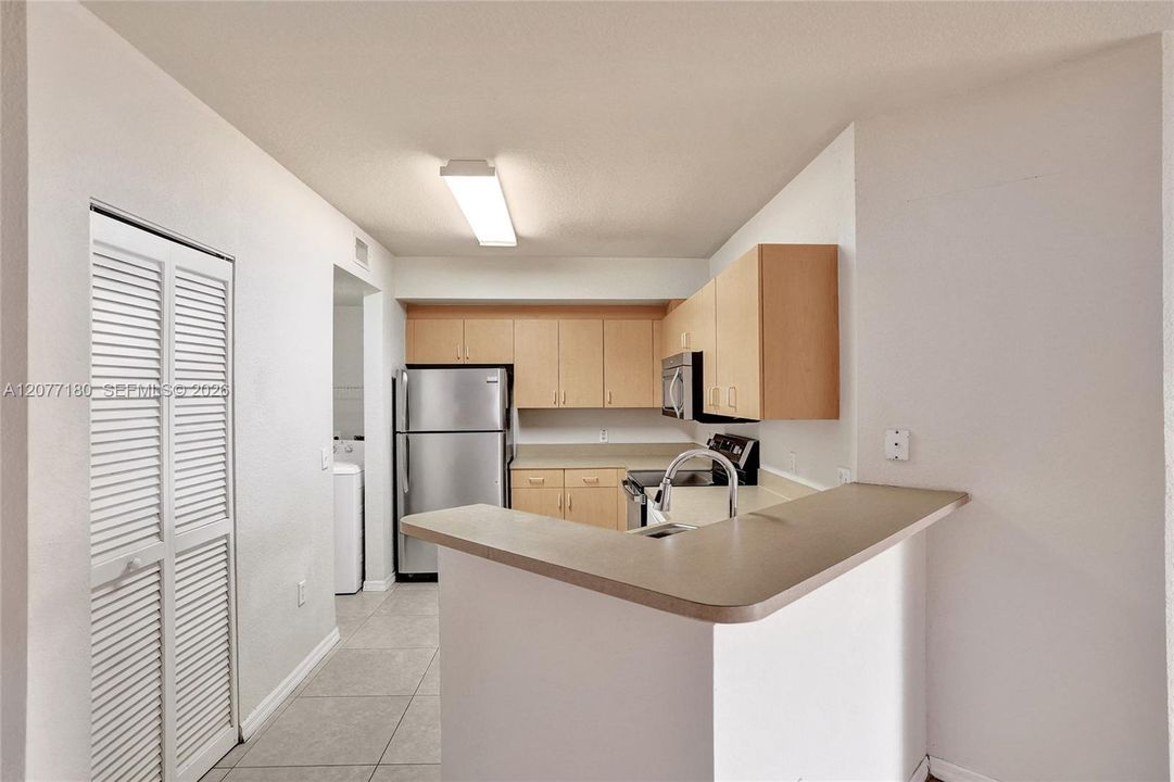 En Venta: $200,000 (1 camas, 1 baños, 878 Pies cuadrados)