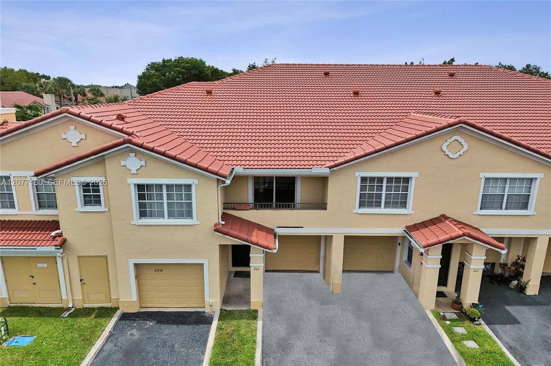 En Venta: $200,000 (1 camas, 1 baños, 878 Pies cuadrados)