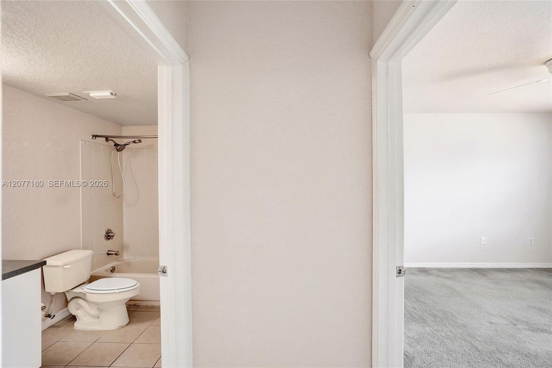 En Venta: $200,000 (1 camas, 1 baños, 878 Pies cuadrados)
