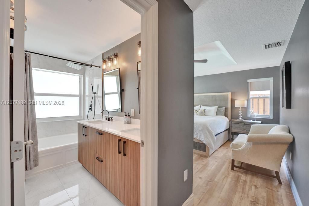 For Sale: $715,000 (3 beds, 2 baths, 1639 Square Feet)