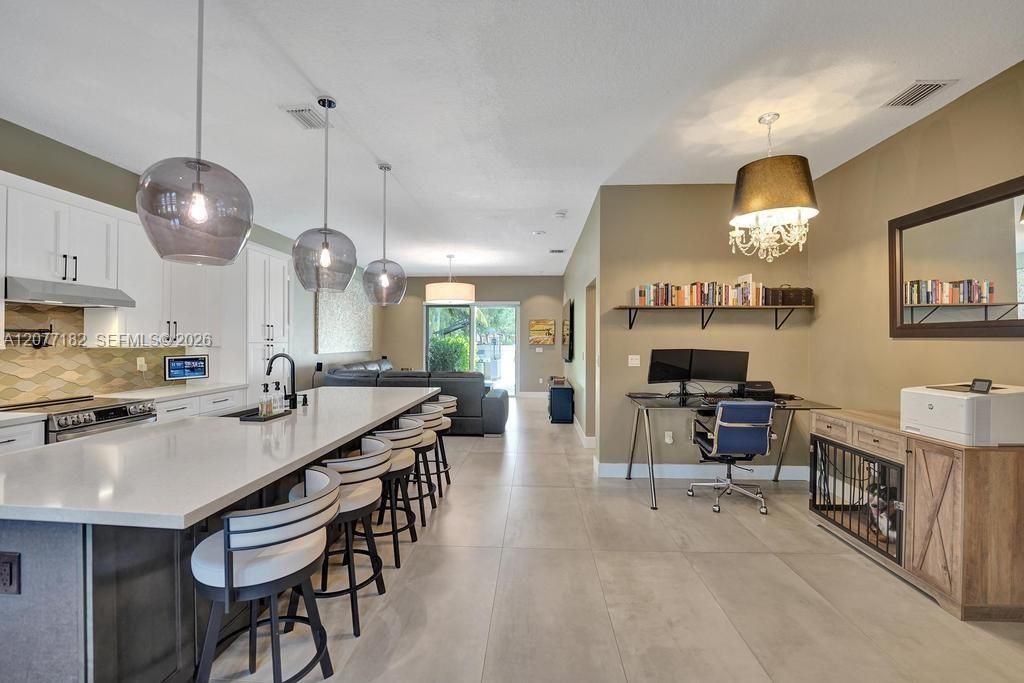 For Sale: $715,000 (3 beds, 2 baths, 1639 Square Feet)