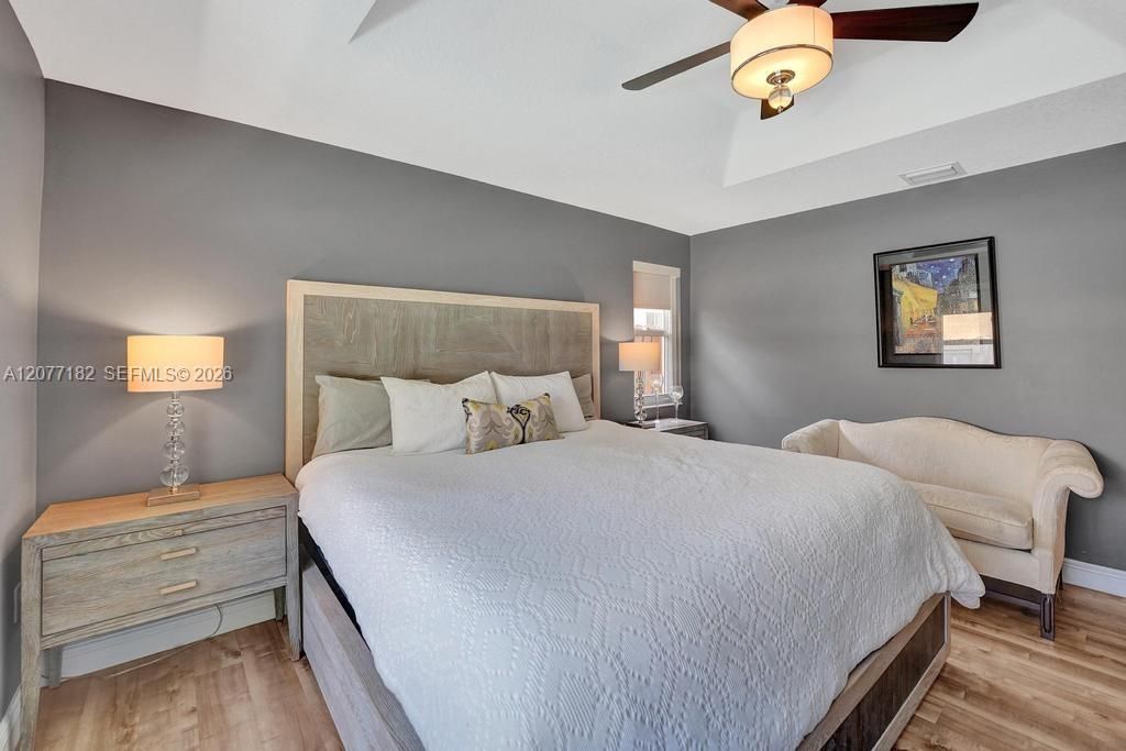 For Sale: $715,000 (3 beds, 2 baths, 1639 Square Feet)