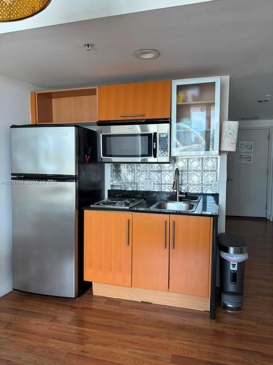 En Renta: $2,100 (0 camas, 1 baños, 405 Pies cuadrados)