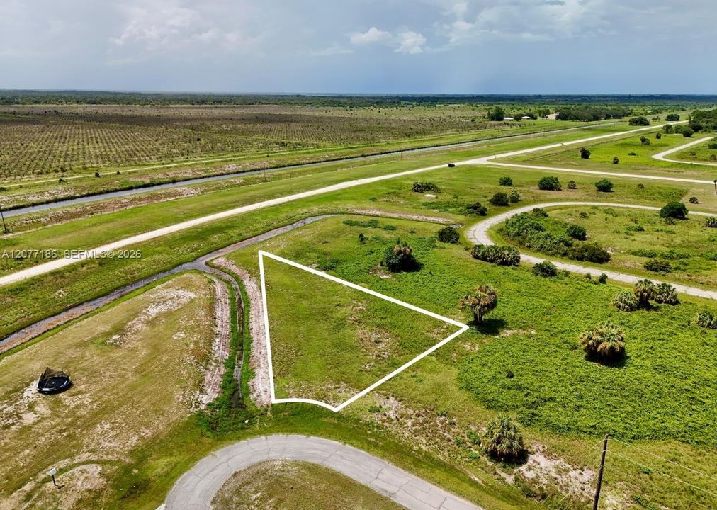En Venta: $30,000 (0.45 acres)