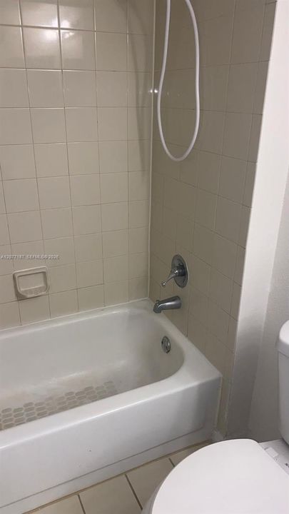 For Rent: $1,550 (1 beds, 1 baths, 633 Square Feet)