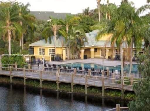 For Rent: $1,550 (1 beds, 1 baths, 633 Square Feet)