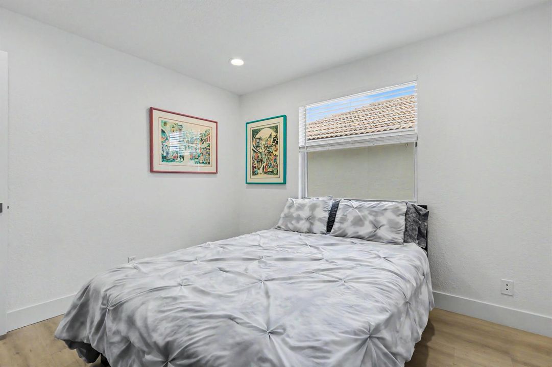 2nd Bedroom2
