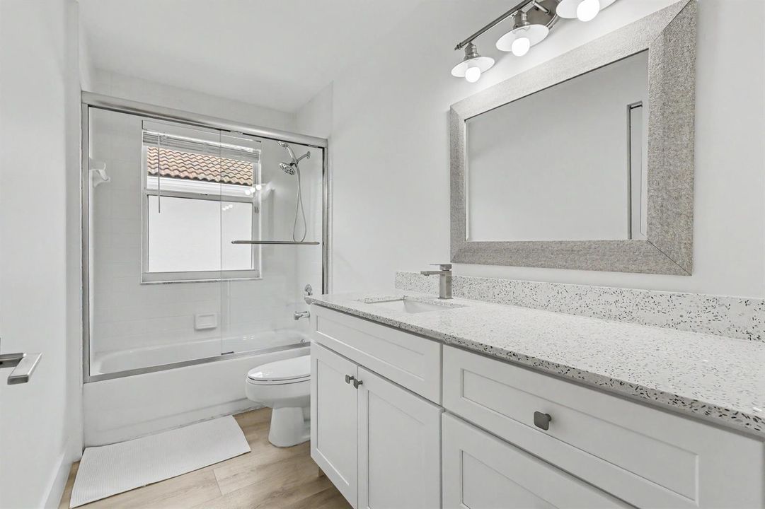 2nd Full Bathroom