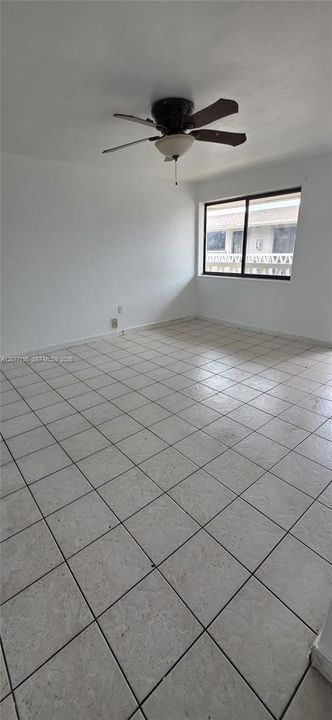For Rent: $2,000 (2 beds, 1 baths, 4580 Square Feet)
