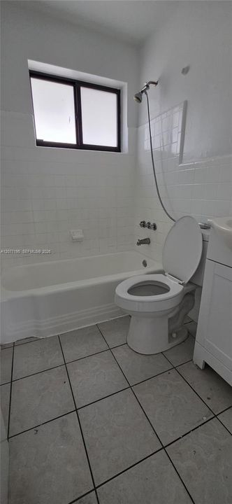 For Rent: $2,000 (2 beds, 1 baths, 4580 Square Feet)