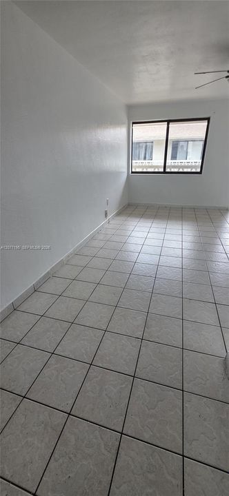 For Rent: $2,000 (2 beds, 1 baths, 4580 Square Feet)