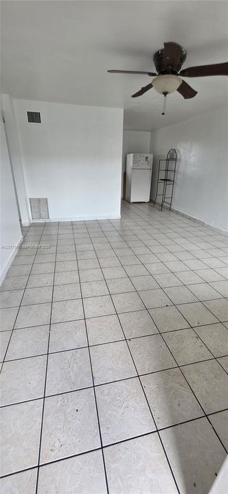 For Rent: $2,000 (2 beds, 1 baths, 4580 Square Feet)