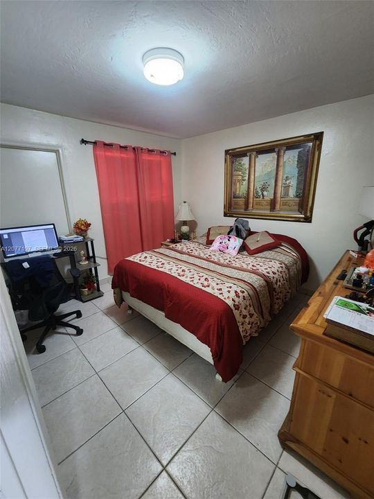 For Rent: $2,000 (2 beds, 1 baths, 4580 Square Feet)