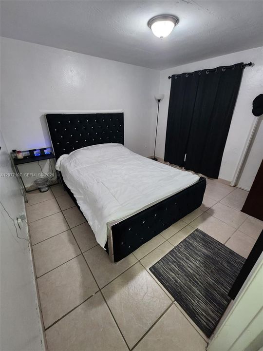 For Rent: $2,000 (2 beds, 1 baths, 4580 Square Feet)