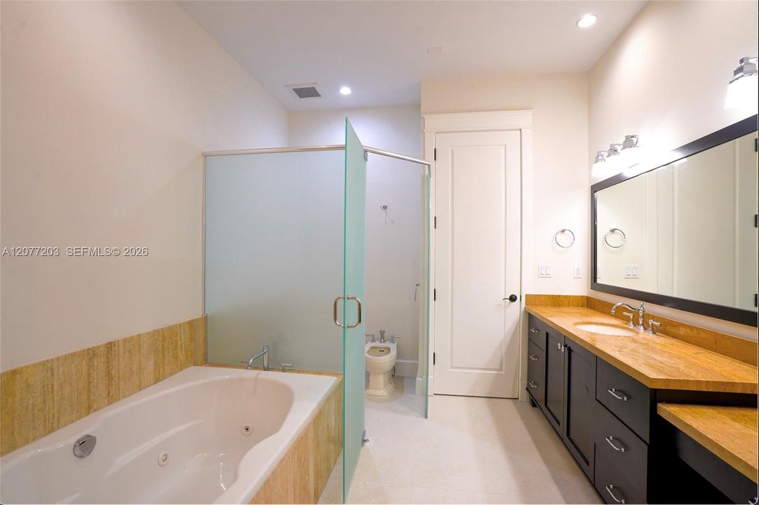 For Rent: $15,000 (4 beds, 4 baths, 2764 Square Feet)