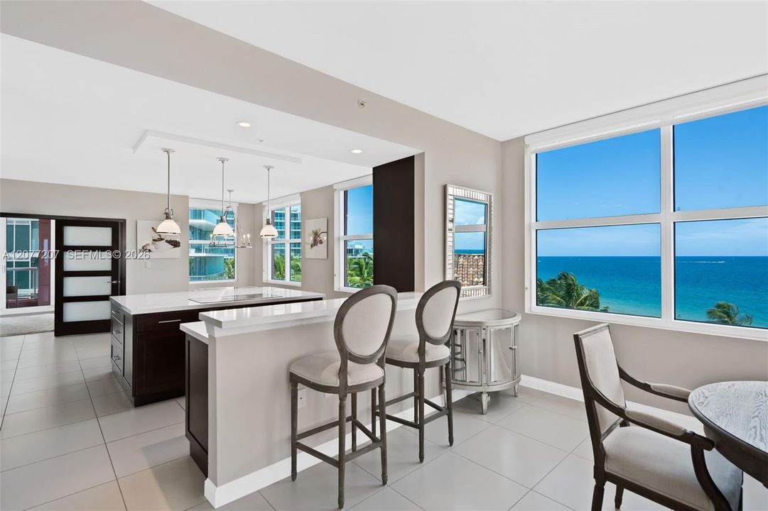 En Venta: $1,895,000 (3 camas, 3 baños, 3205 Pies cuadrados)