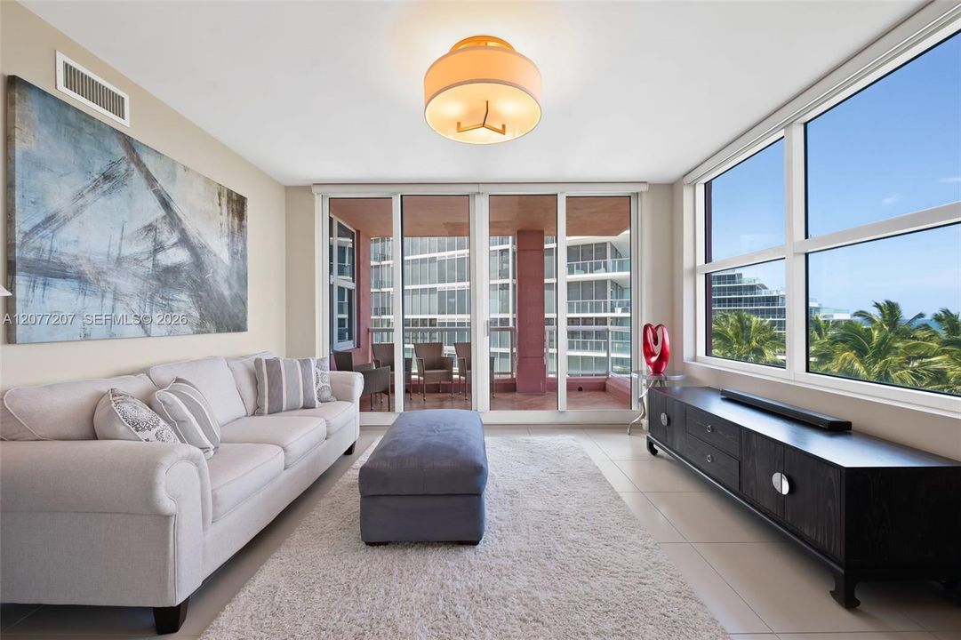 En Venta: $1,895,000 (3 camas, 3 baños, 3205 Pies cuadrados)
