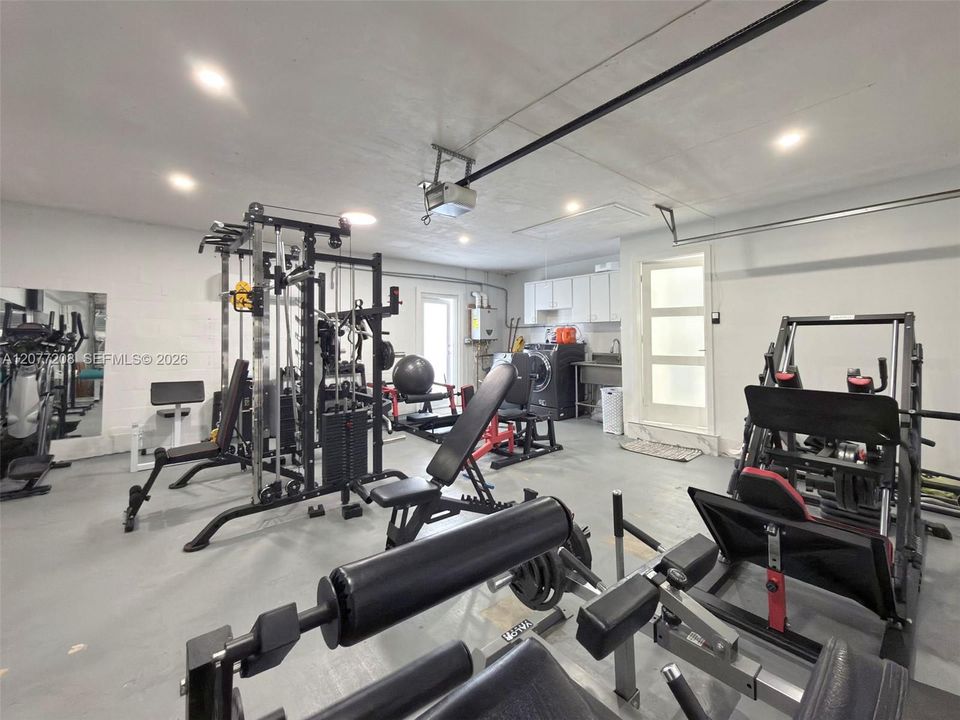 For Sale: $1,069,000 (4 beds, 2 baths, 1716 Square Feet)