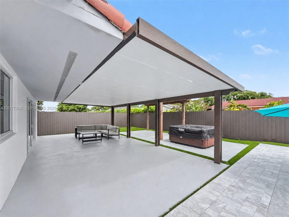 For Sale: $1,069,000 (4 beds, 2 baths, 1716 Square Feet)