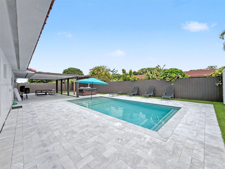 For Sale: $1,069,000 (4 beds, 2 baths, 1716 Square Feet)